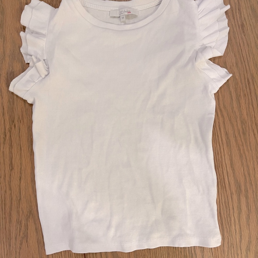 Cute white ruffled top